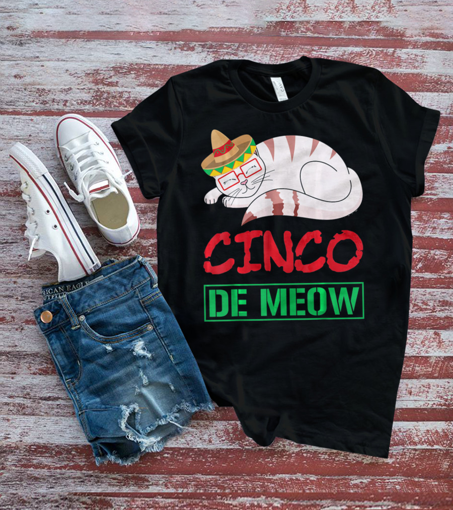 Cinco De Meow Funny Kitty With Sombrero Celebrating Mexican Holiday T-Shirt