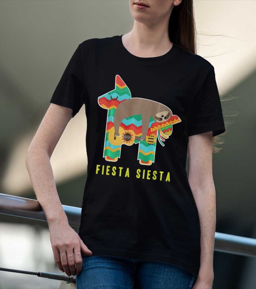 Fiesta Siesta Pinata Sloth Sombrero Guitarra T-Shirt