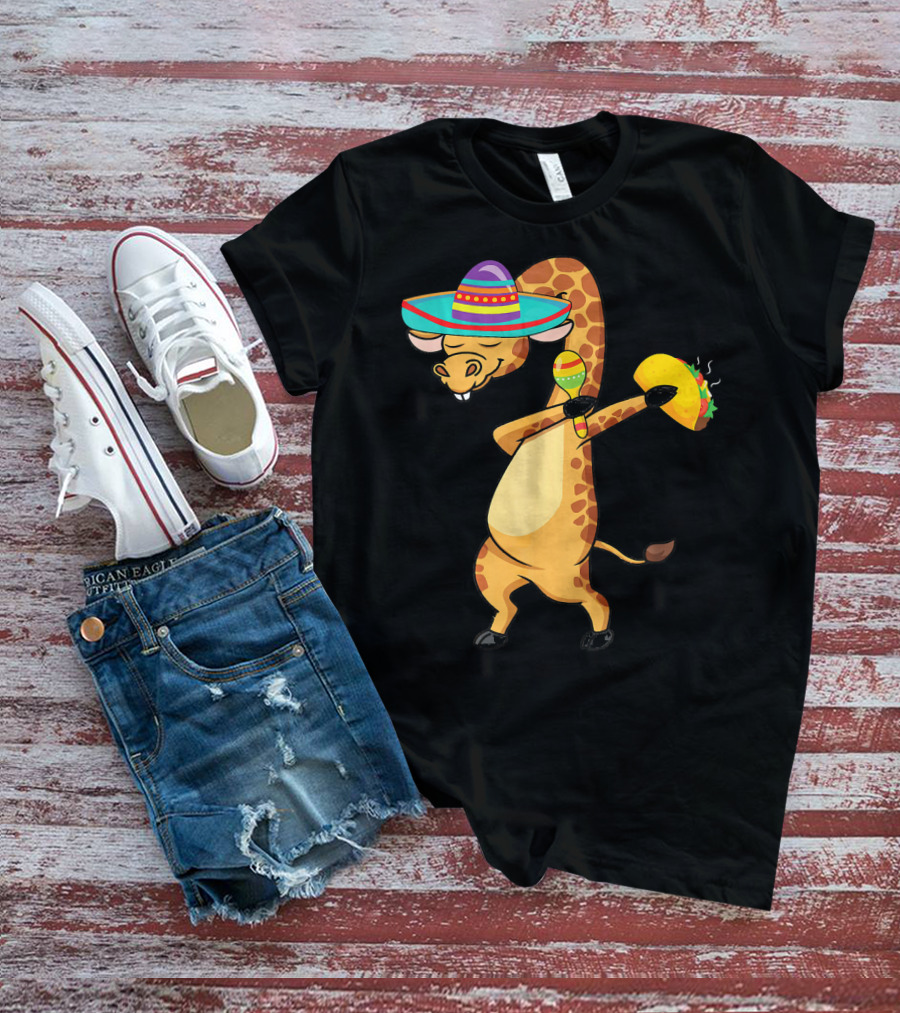Cinco De Mayo Giraffe Dabbing With Taco And Sombrero T-Shirt