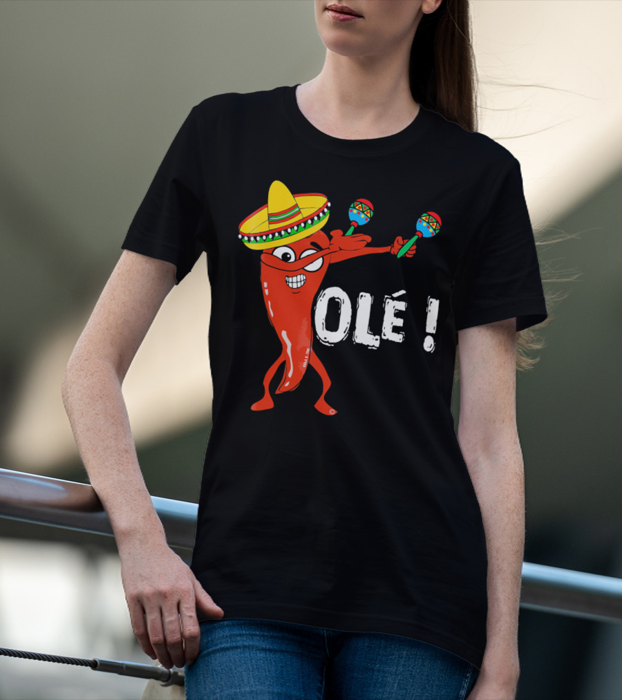 Olé Cinco De Mayo Dancing Chili With Sombrero And Maracas T-Shirt