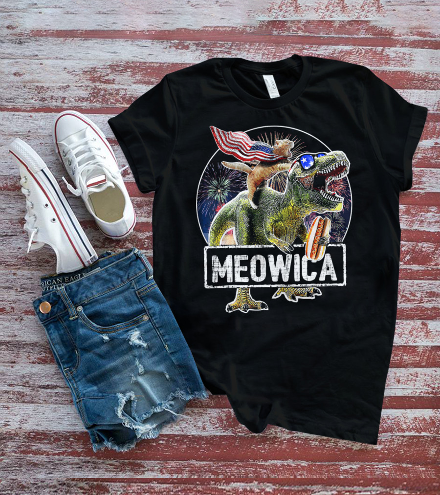 Meowica Cat With American Flag Riding T-Rex Holding Hot Dog T-Shirt