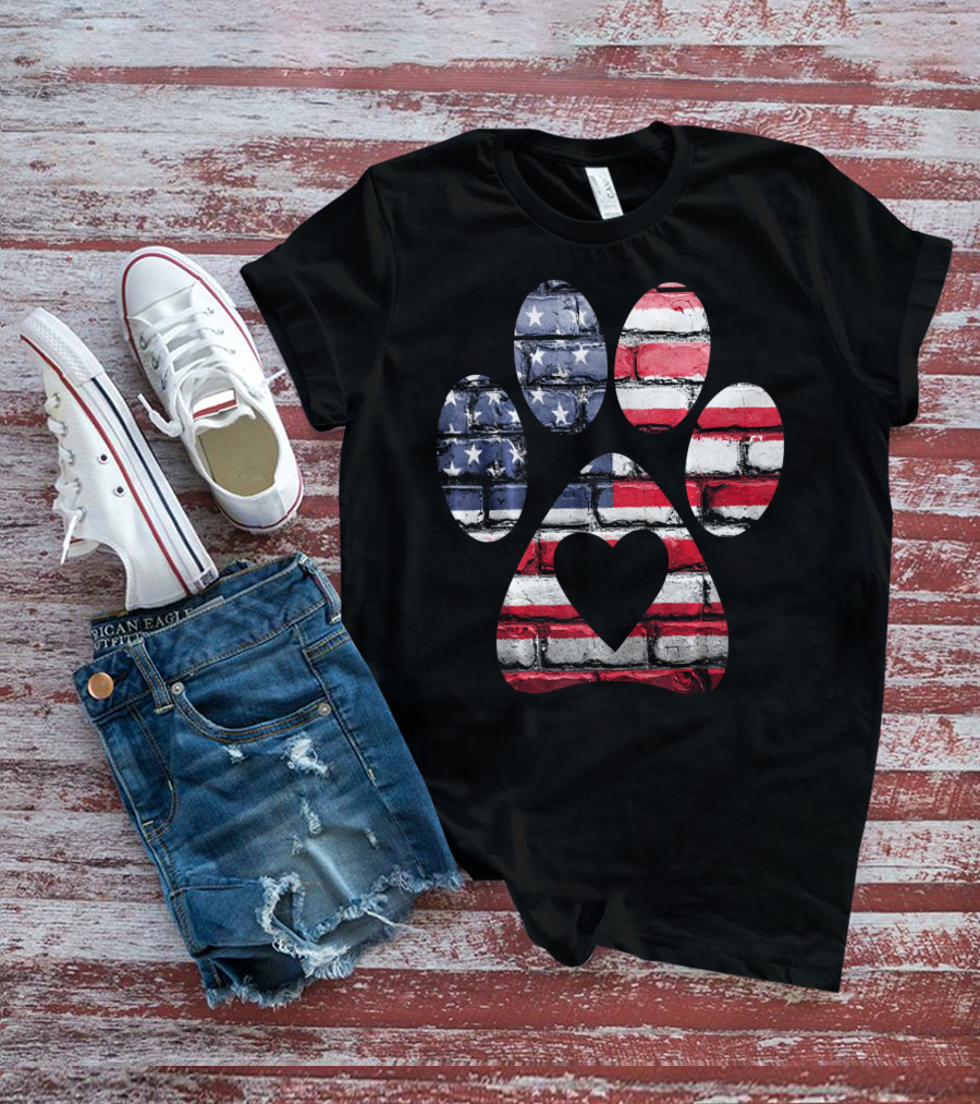 Patriotic Dog Paw With American Flag Heart T-Shirt
