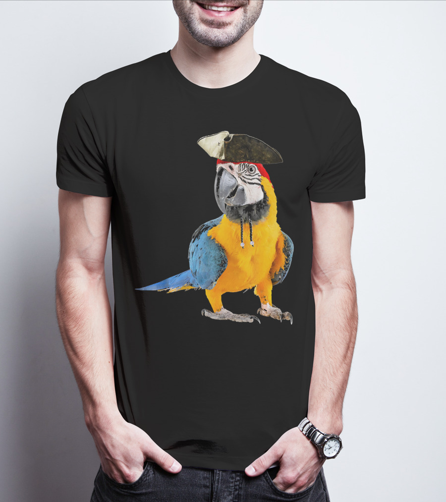 Parrot Of The Caribbean Bird Pirate Hall Macaw With Tricorn Hat T-Shirt