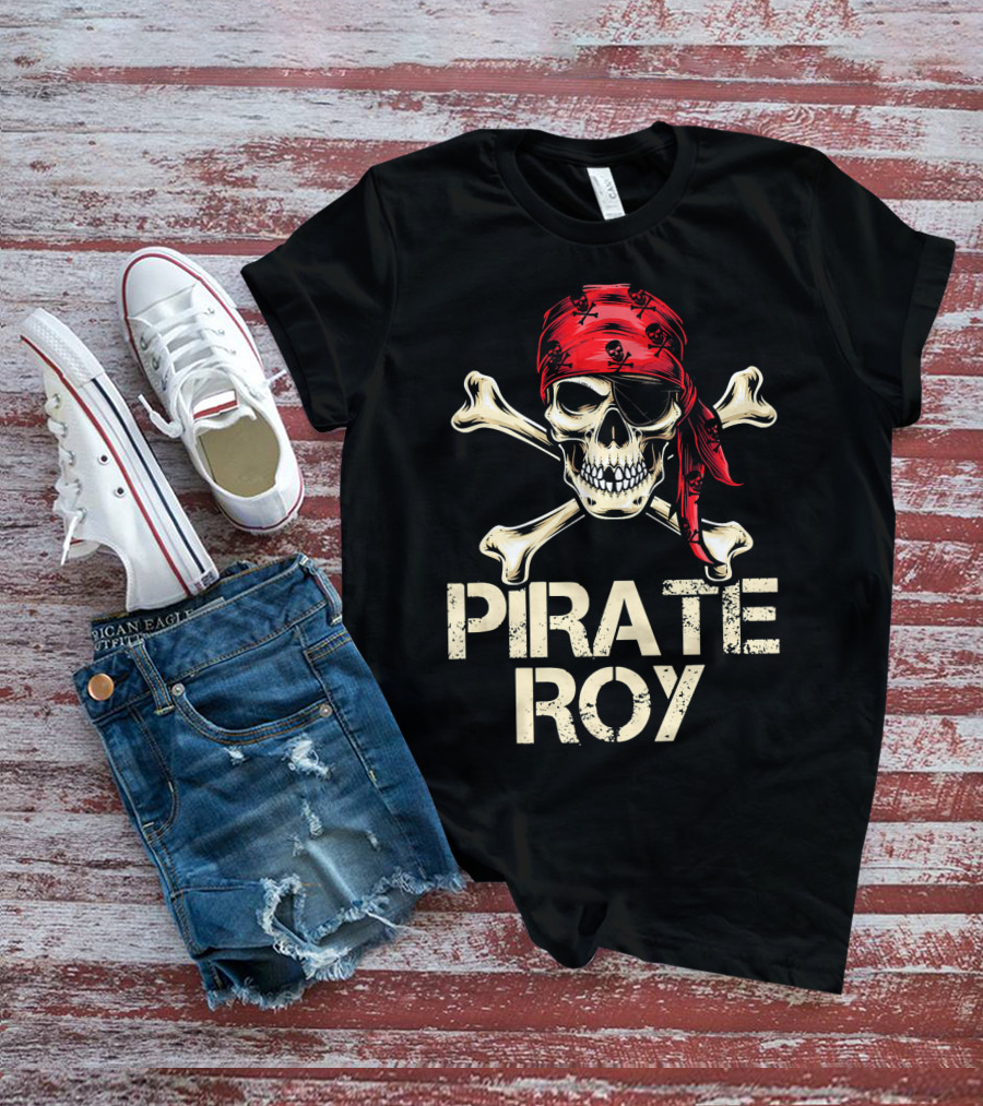 PIRATE ROY Skull Crossbones Red Bandana Vintage Funny Birthday T-Shirt