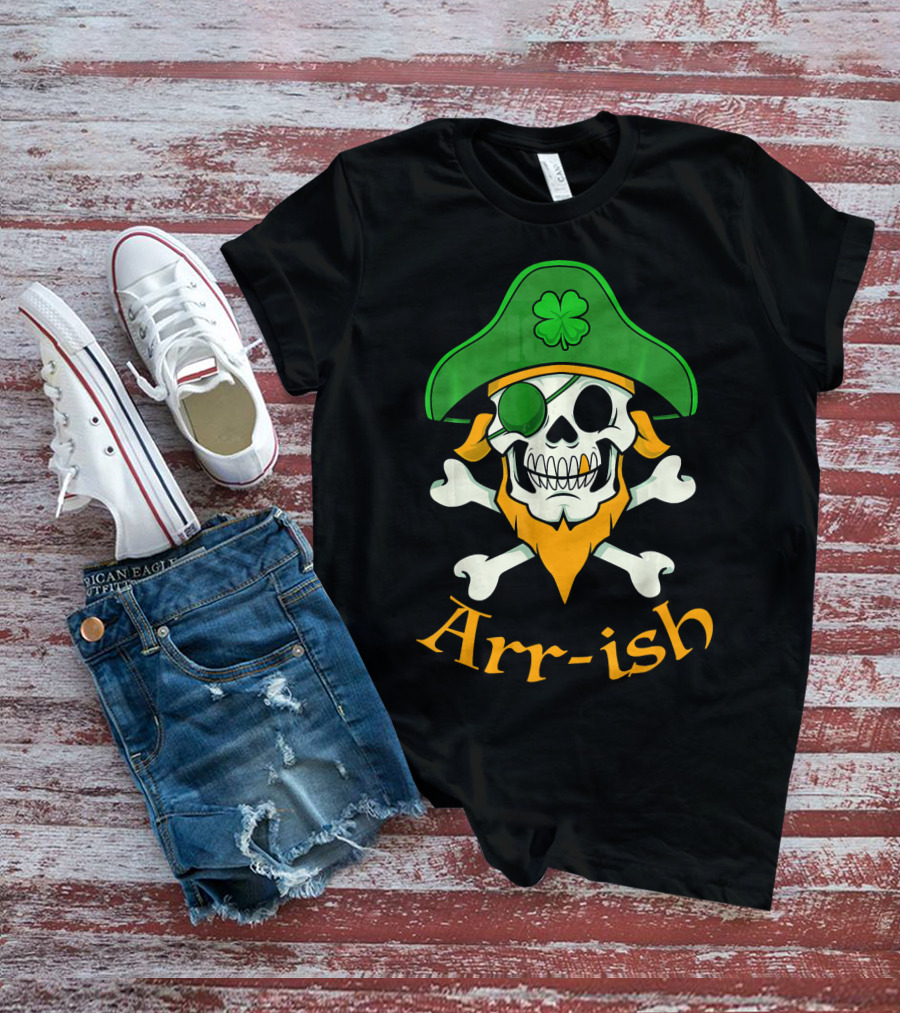 Arr-ish Pirate Skull With Shamrock Hat For St Patrick's Day T-Shirt