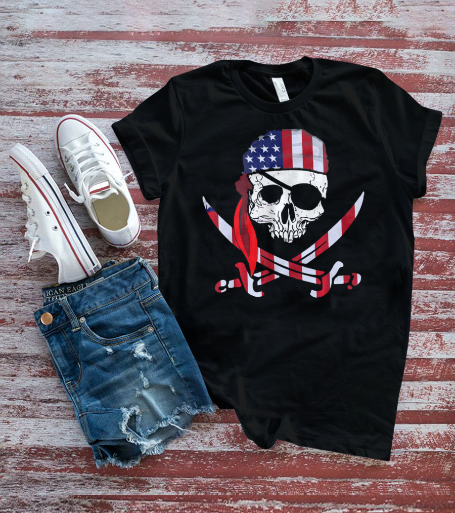 Cool Skull American Flag Pirate Patriotic T-Shirt