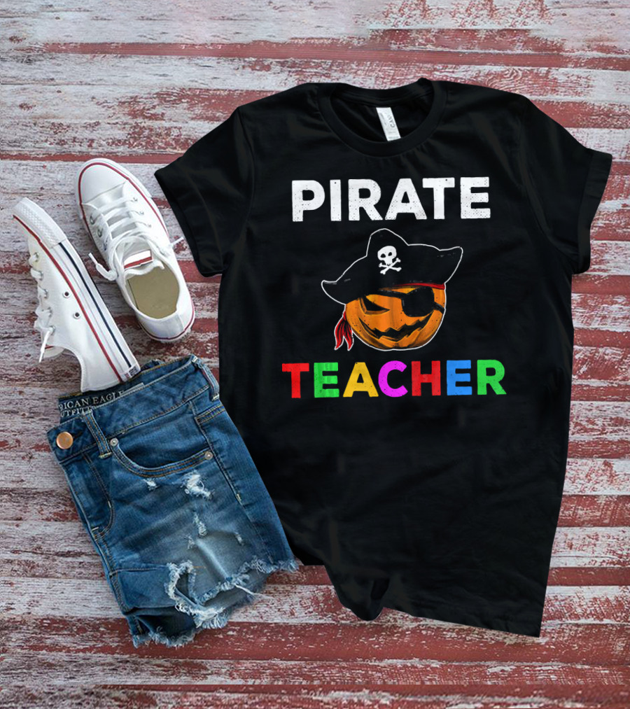Pirate Teacher Halloween Pumpkin Skull Party T-Shirt
