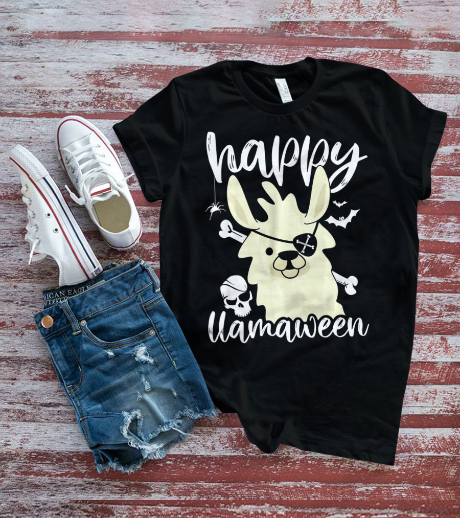 Happy Llamaween Llama Pirate Bats Skull T-Shirt