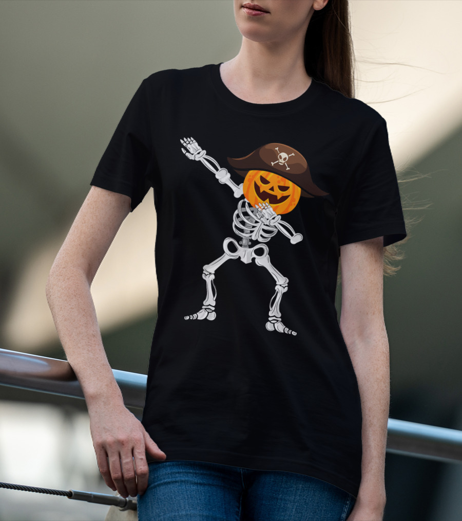 Skeleton Dabbing Pirate Pumpkin Halloween T-Shirt