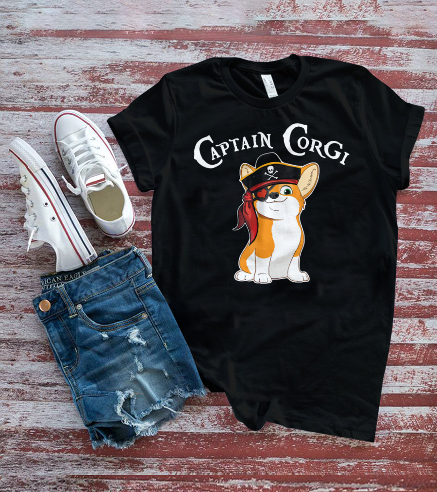 Captain Corgi Pirate Dog With Eyepatch And Skull Hat T-Shirt