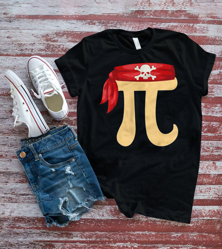 Pirate Pi Skull Crossbones Halloween Costume Math Pie T-Shirt