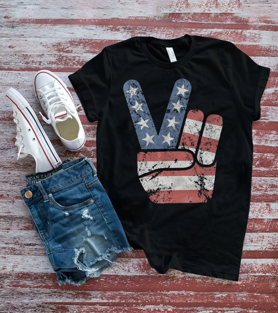 USA Big Peace Hand Sign American Flag T-Shirt