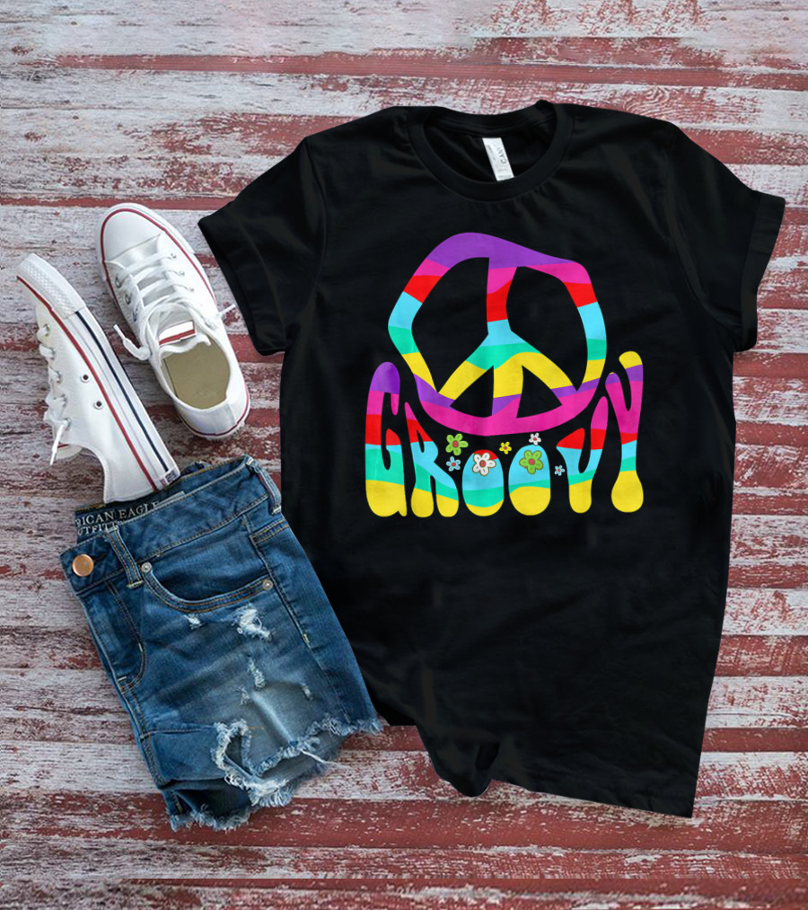 Groovy Rainbow Colorful Peace Sign Symbol With Flowers 60s 70s T-Shirt