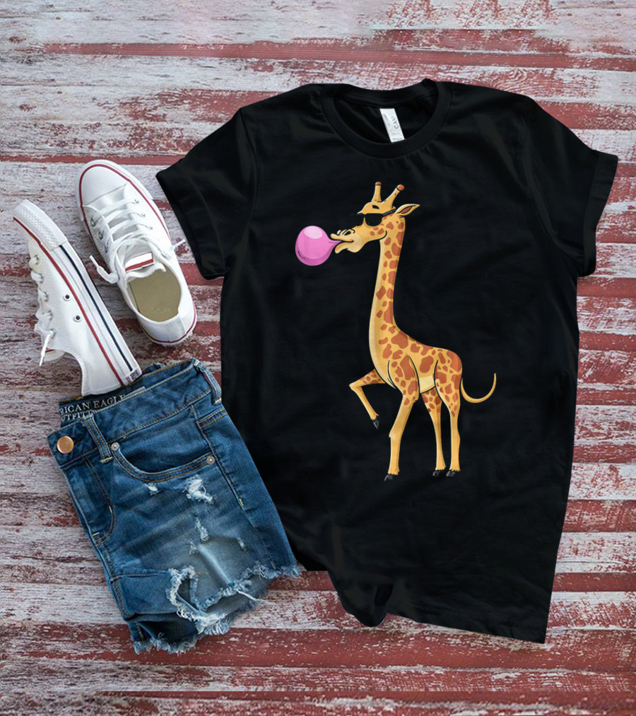Funny Bubble Gum Blowing Giraffe Animal T-Shirt