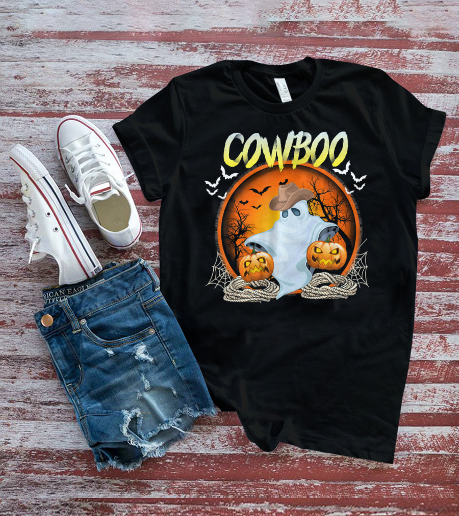 Cowboo Halloween Ghost In Cowboy Hat With Pumpkins And Bats T-Shirt