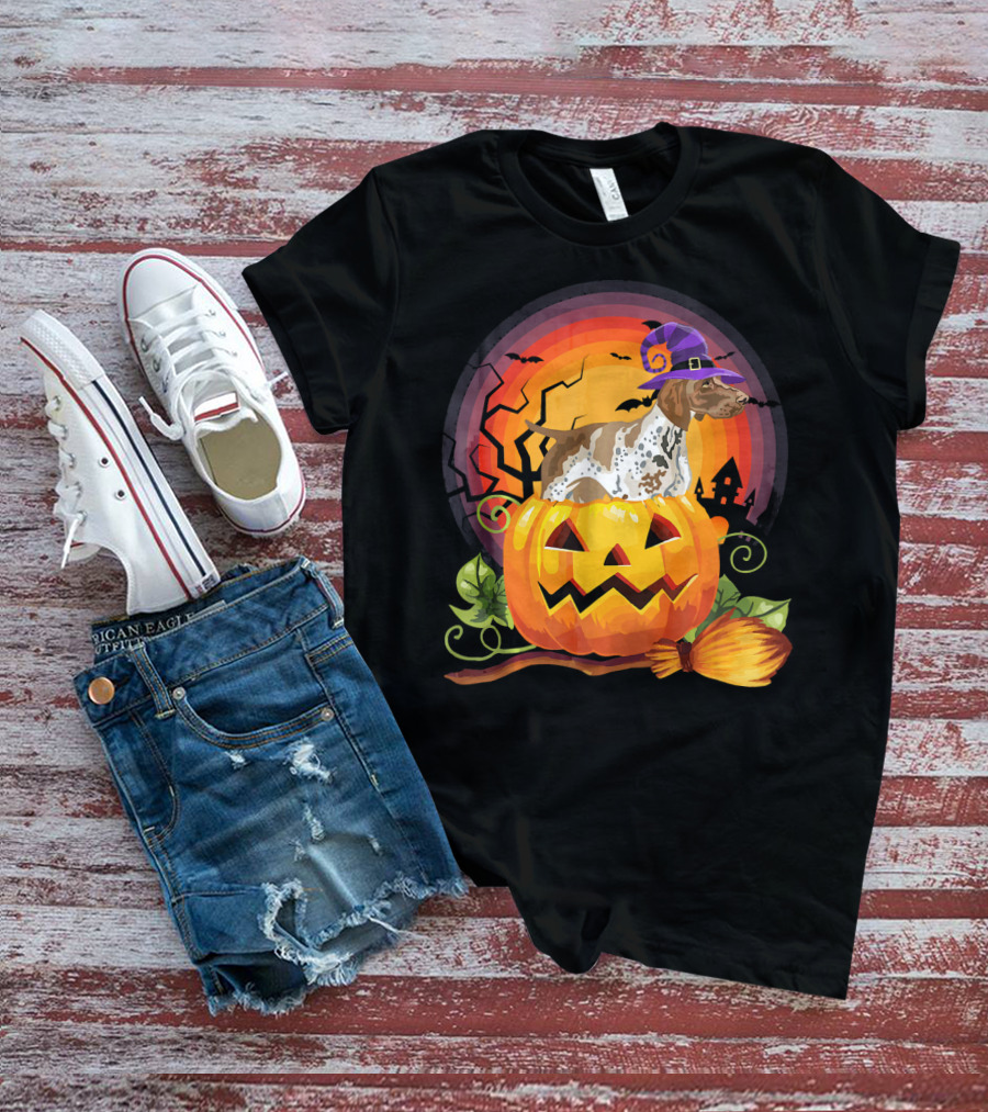German Shorthaired Pointer Halloween Pumpkin Witch Hat Broomstick T-Shirt