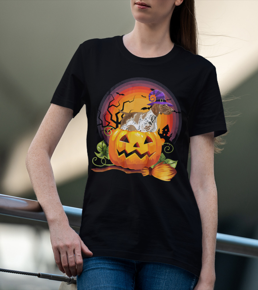 German Shorthaired Pointer Halloween Pumpkin Witch Hat Broomstick T-Shirt