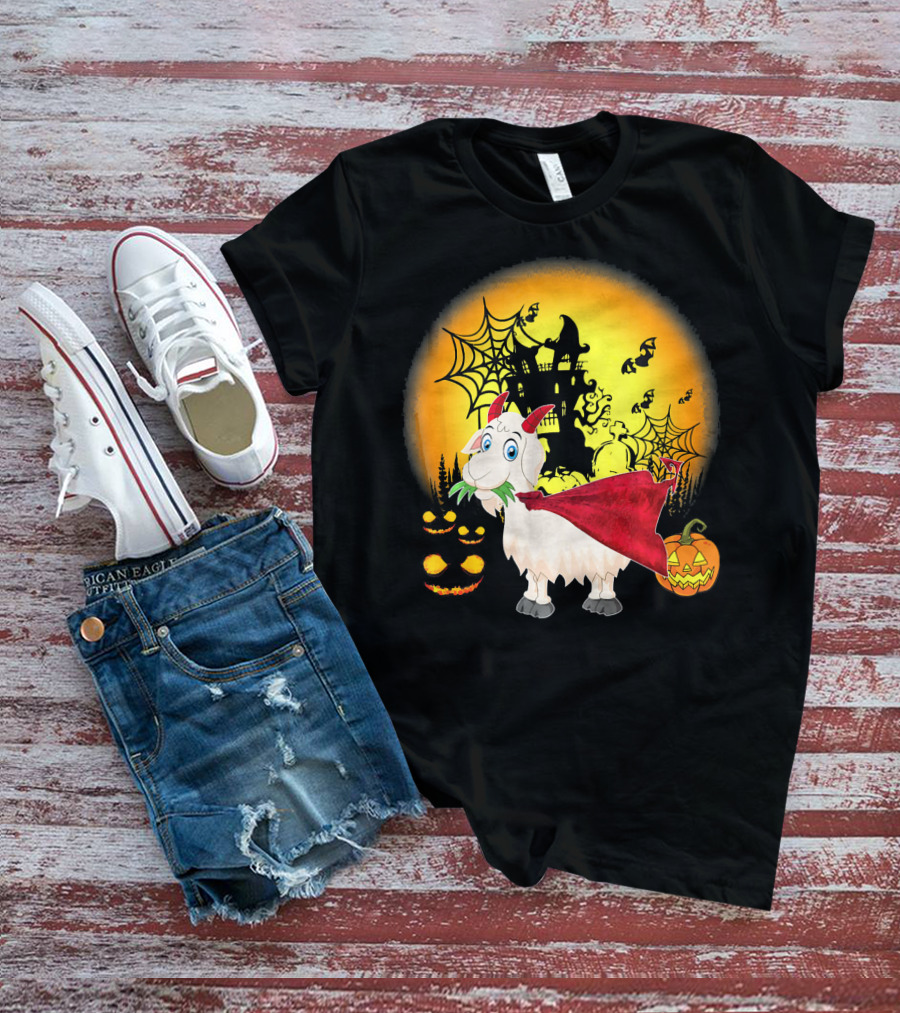 Funny Goat Halloween Cape Haunted House Pumpkins Spooky Night T-Shirt