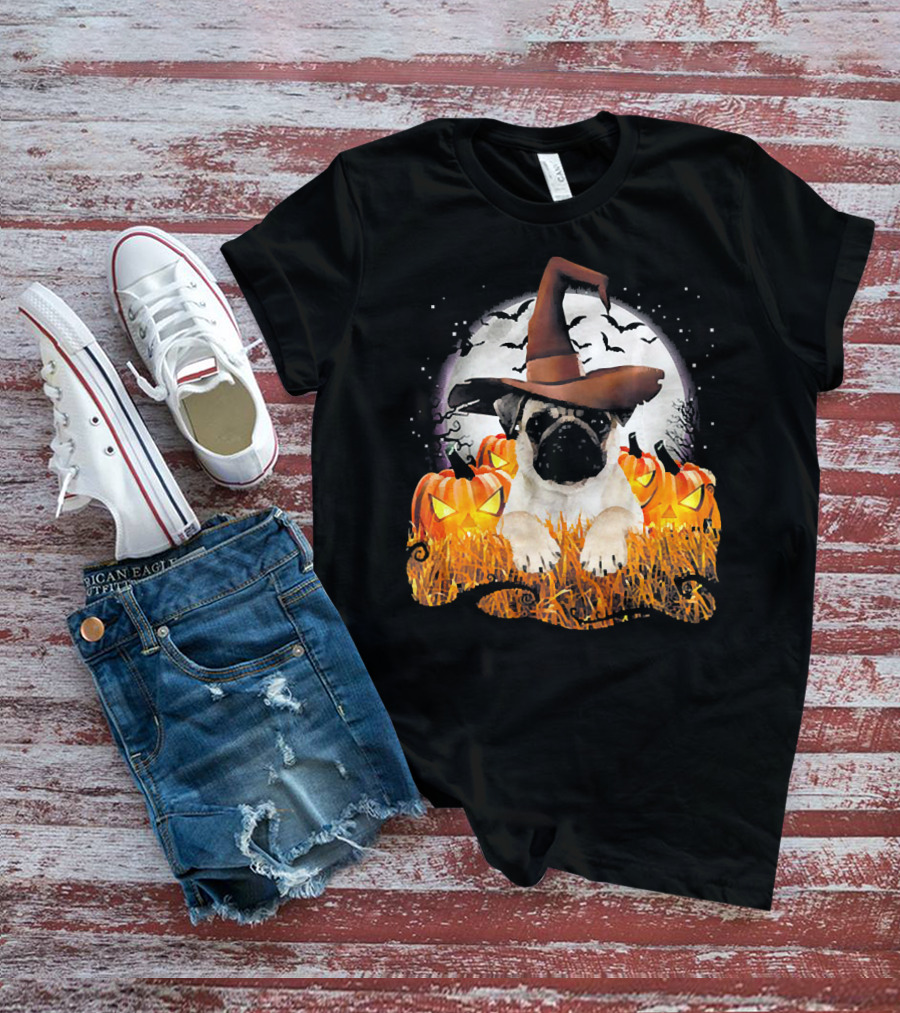 Funny Pug Halloween Witch Hat Pumpkins Moon Bats T-Shirt