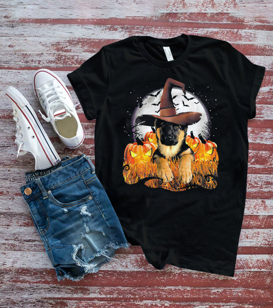 German Shepherd Witch Hat Pumpkins Halloween Moon Bats T-Shirt