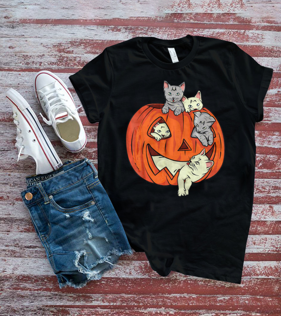 Cats In Jack O Lantern Pumpkin Halloween Scene T-Shirt