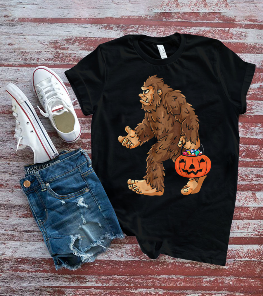 Bigfoot Carrying Jack O Lantern Halloween Candy T-Shirt
