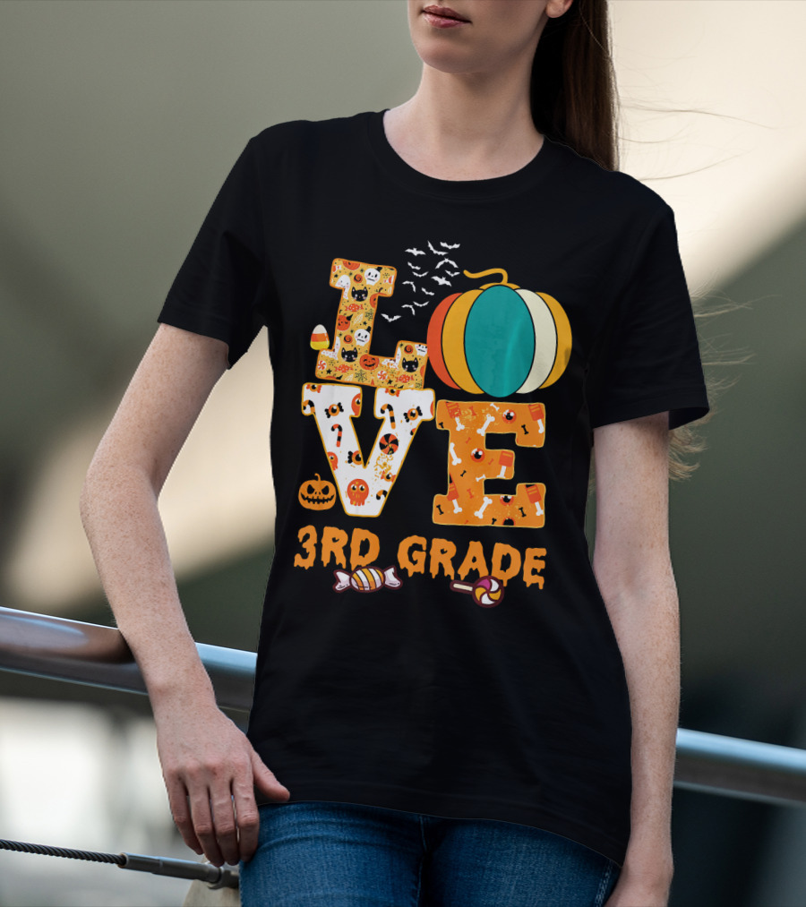 Funny Halloween Love 3rd Grade Teacher Pumpkin Candy Bats T-Shirt
