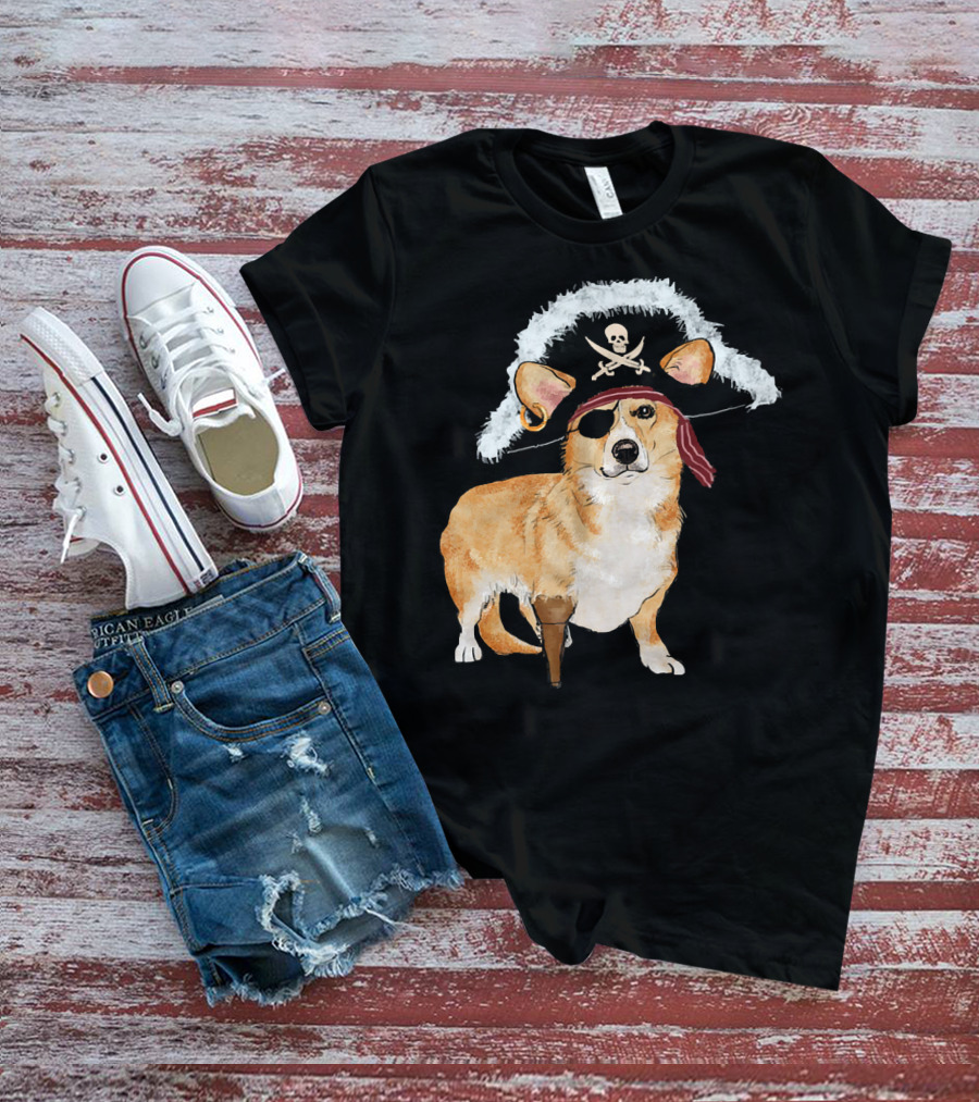 Funny Pirate Corgi Halloween Dog Lovers Skull Eyepatch Hat T-Shirt