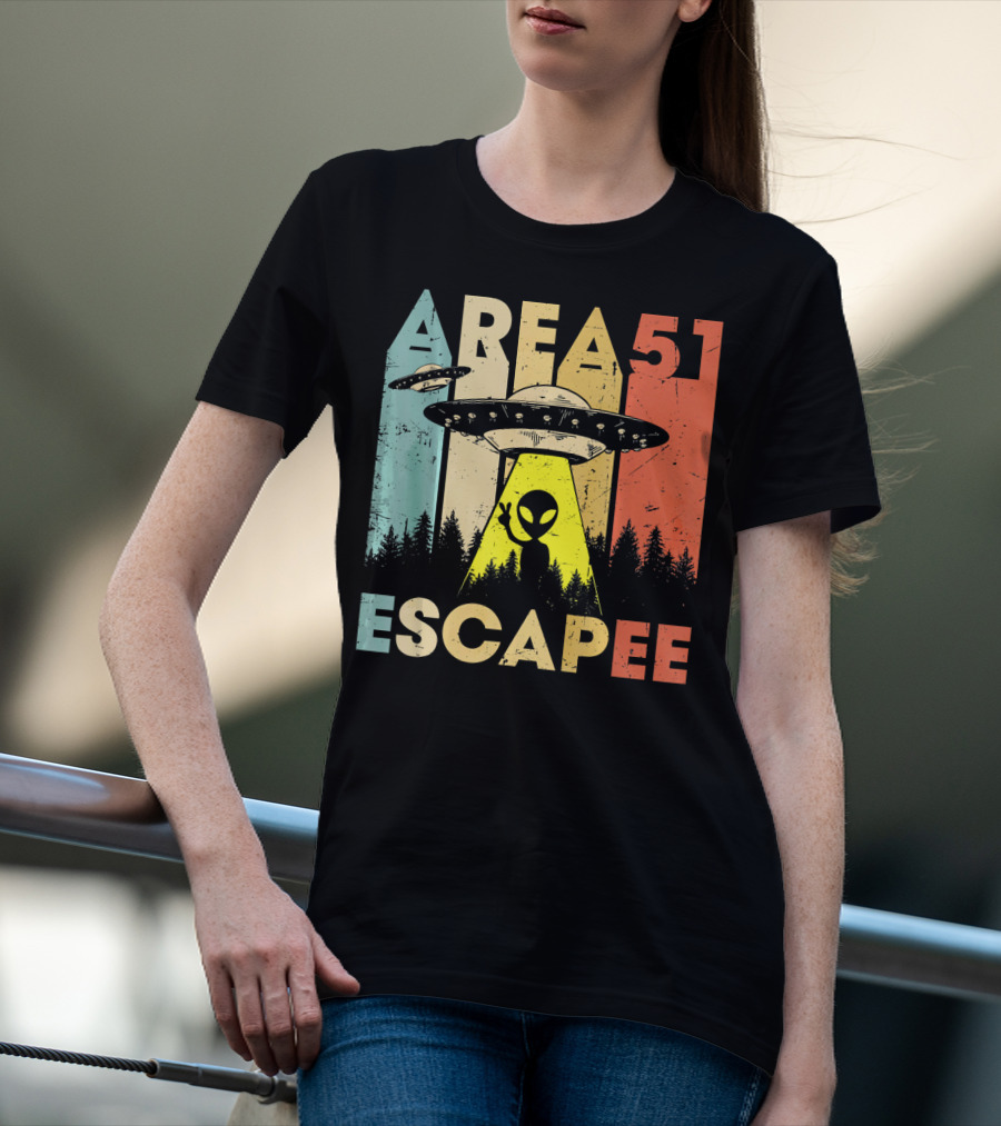 Area 51 Escapee UFO Alien Vintage Halloween Costume T-Shirt