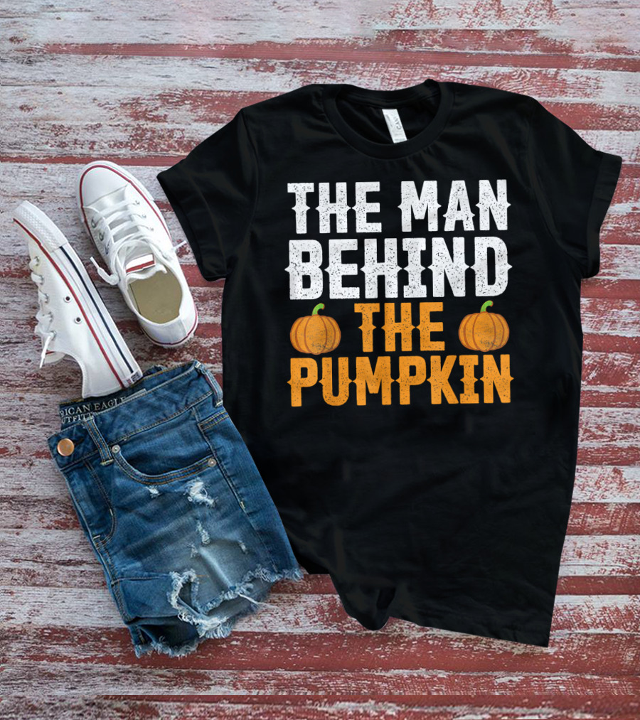 The Man Behind The Pumpkin Men's Funny Halloween Pregnancy Announcement T-Shirt