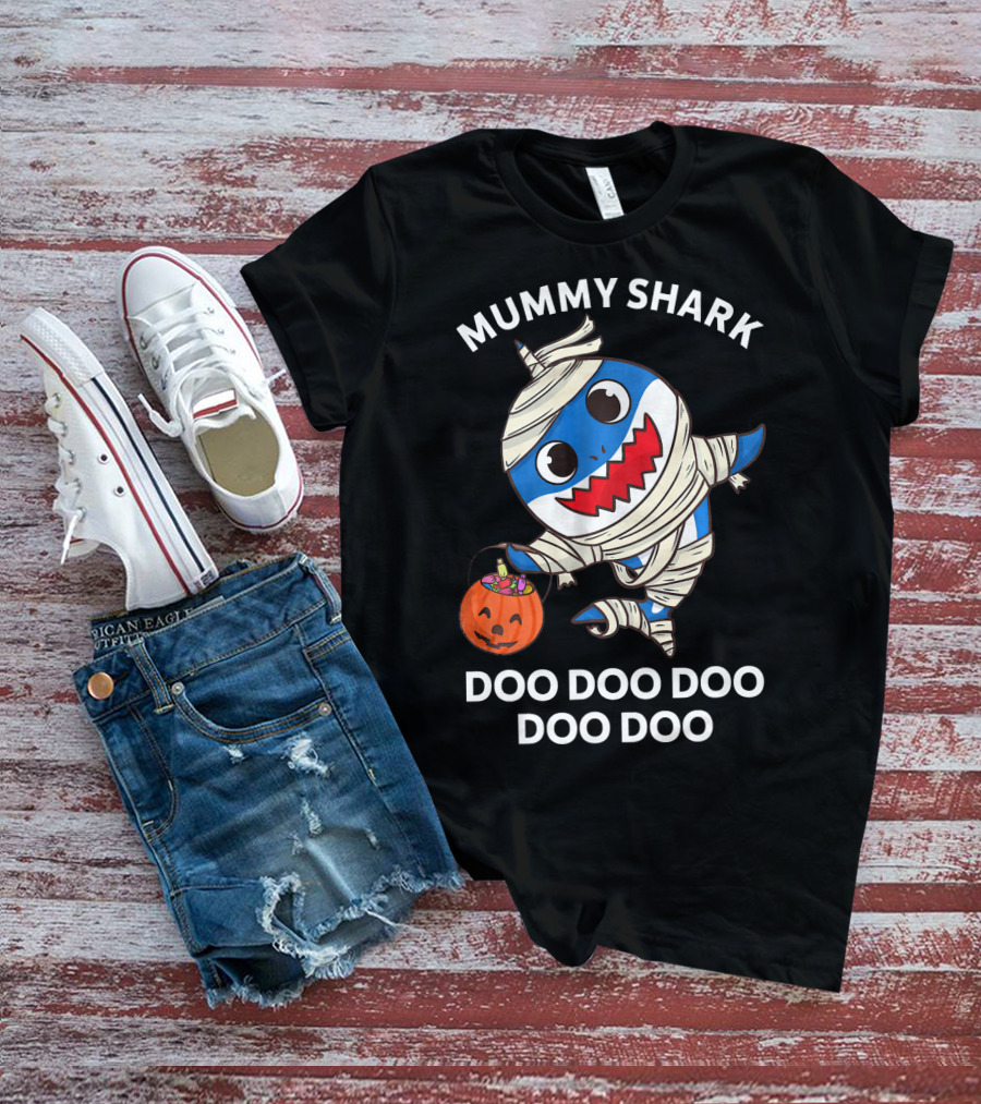 Mummy Shark Doo Doo Doo Doo Halloween Pumpkin T-Shirt