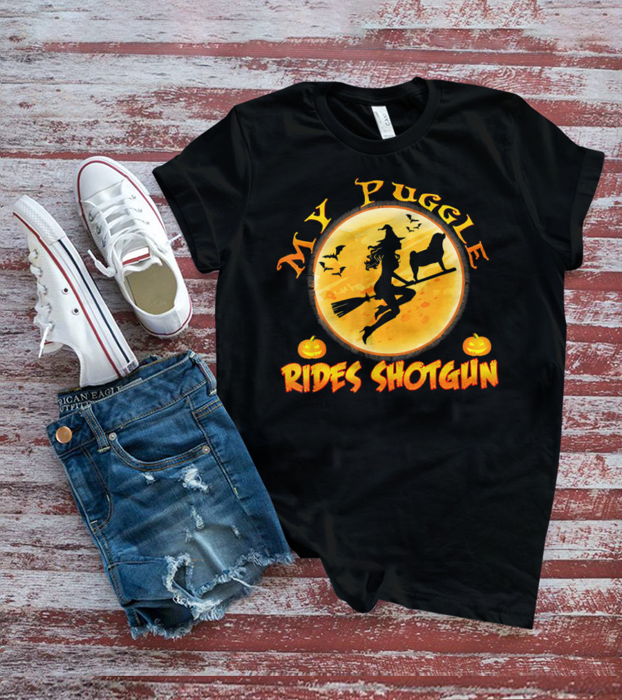 Halloween Witch And Puggle Rides Shotgun Full Moon Pumpkin T-Shirt
