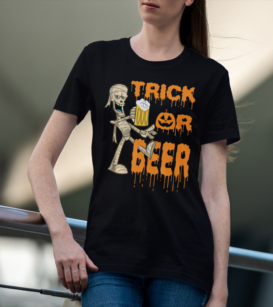 Trick Or Beer Mummy With Pumpkin And Mug T-Shirt