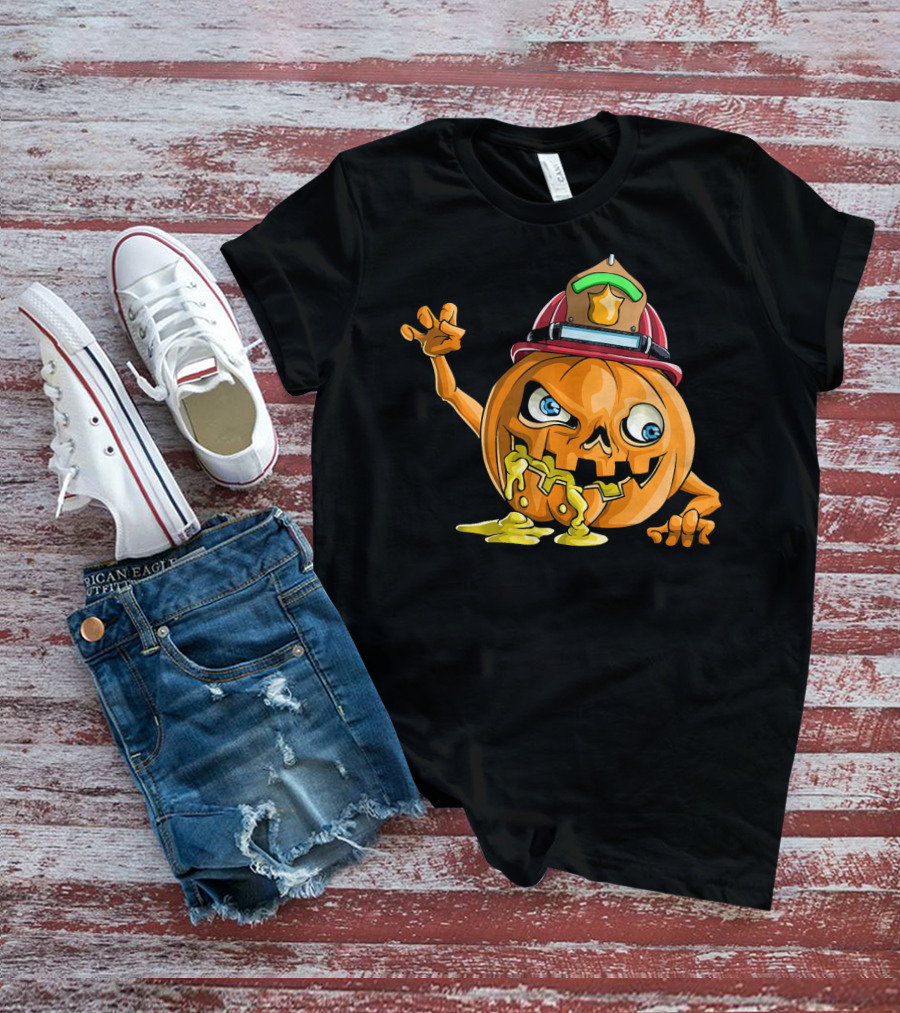 Zombie Pumpkin Firefighter Halloween Jack-O'-Lantern With Fireman's Helmet T-Shirt