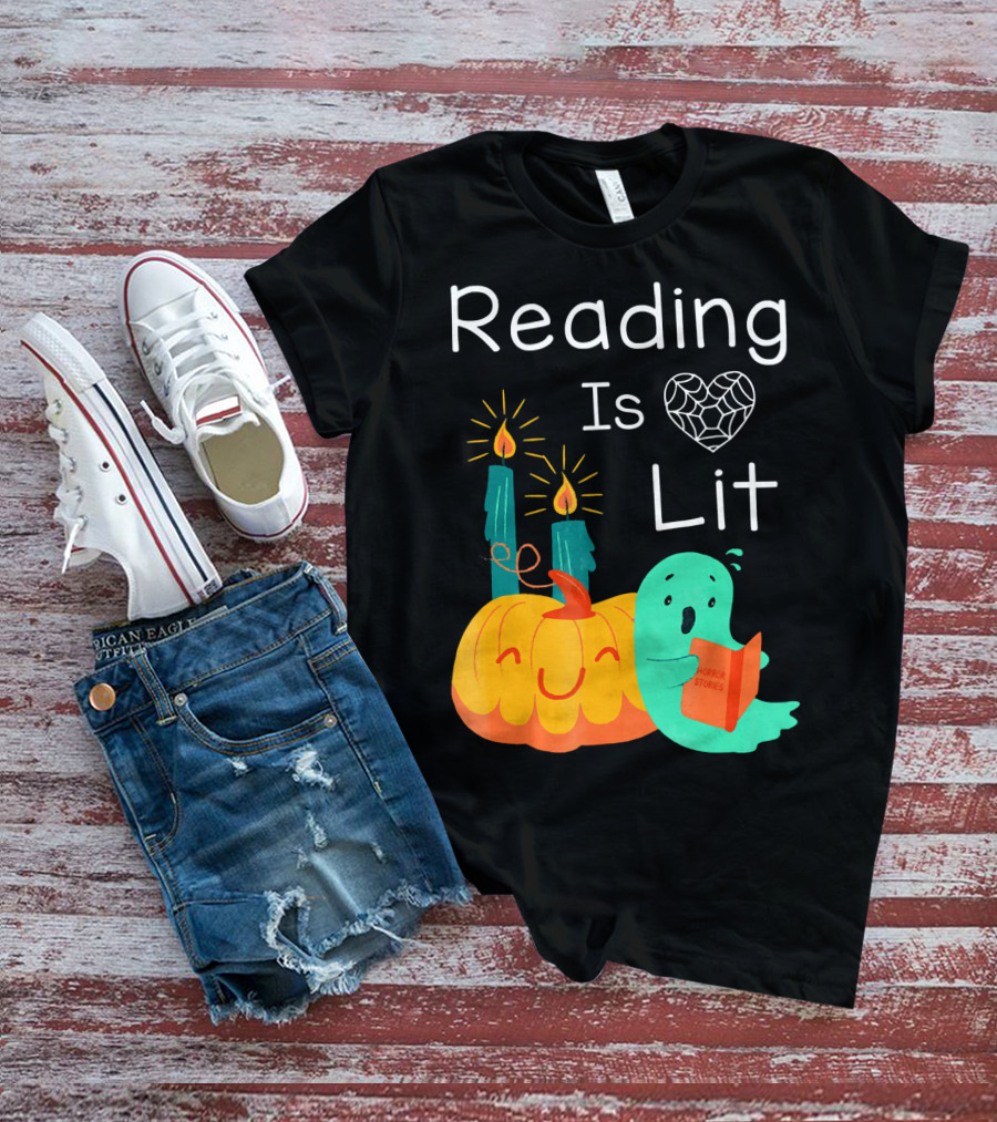 Reading Is Lit Teacher Librarian Halloween Costume Pumpkin Ghost Candles T-Shirt