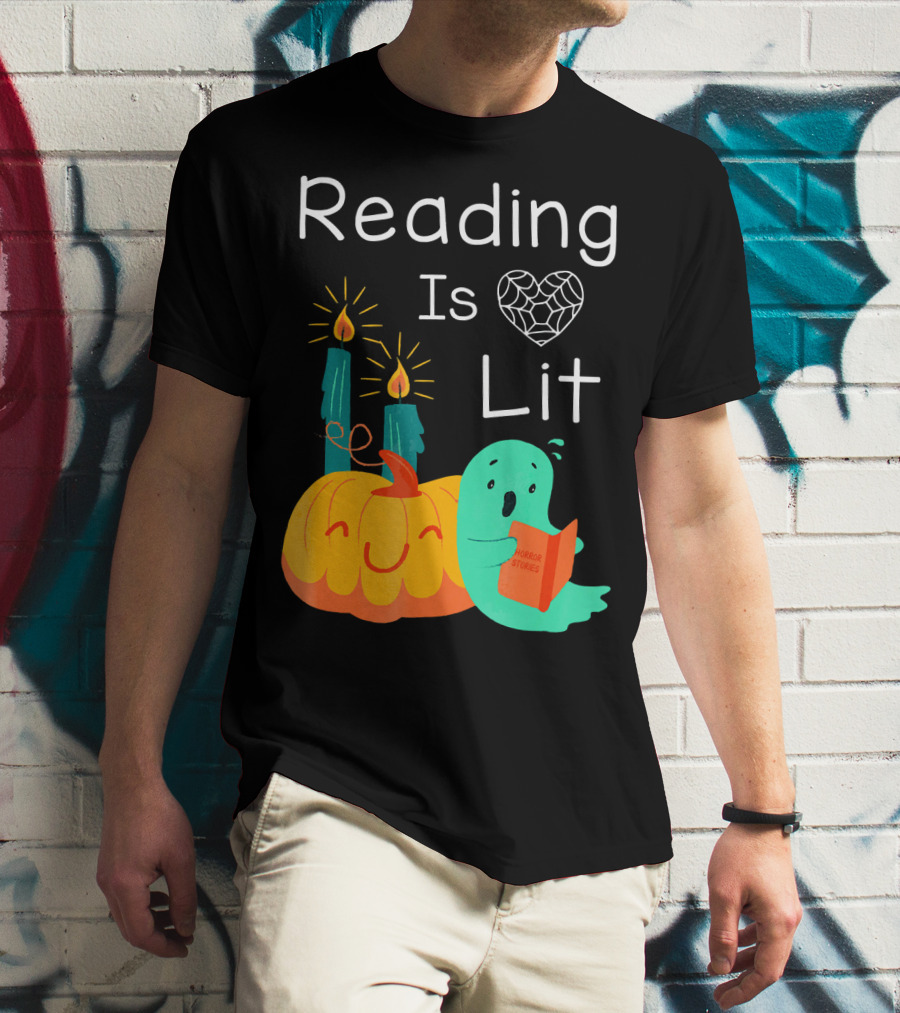 Reading Is Lit Teacher Librarian Halloween Costume Pumpkin Ghost Candles T-Shirt