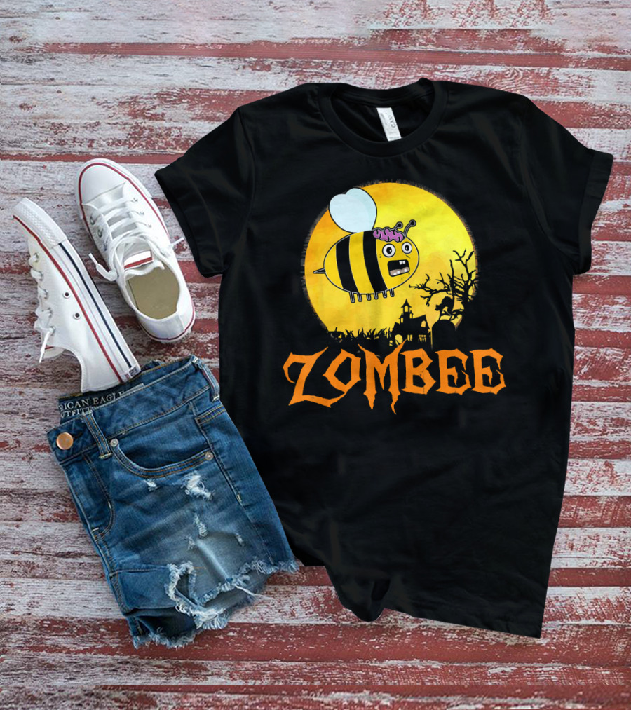 Zombee Funny Zombie Bee Halloween Spooky Moon Scene T-Shirt