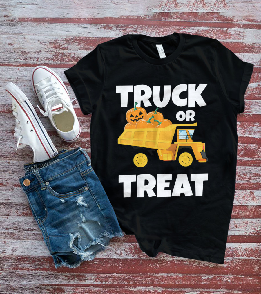 Kids Halloween Toddlers Boys Truck Or Treat Pumpkins T-Shirt