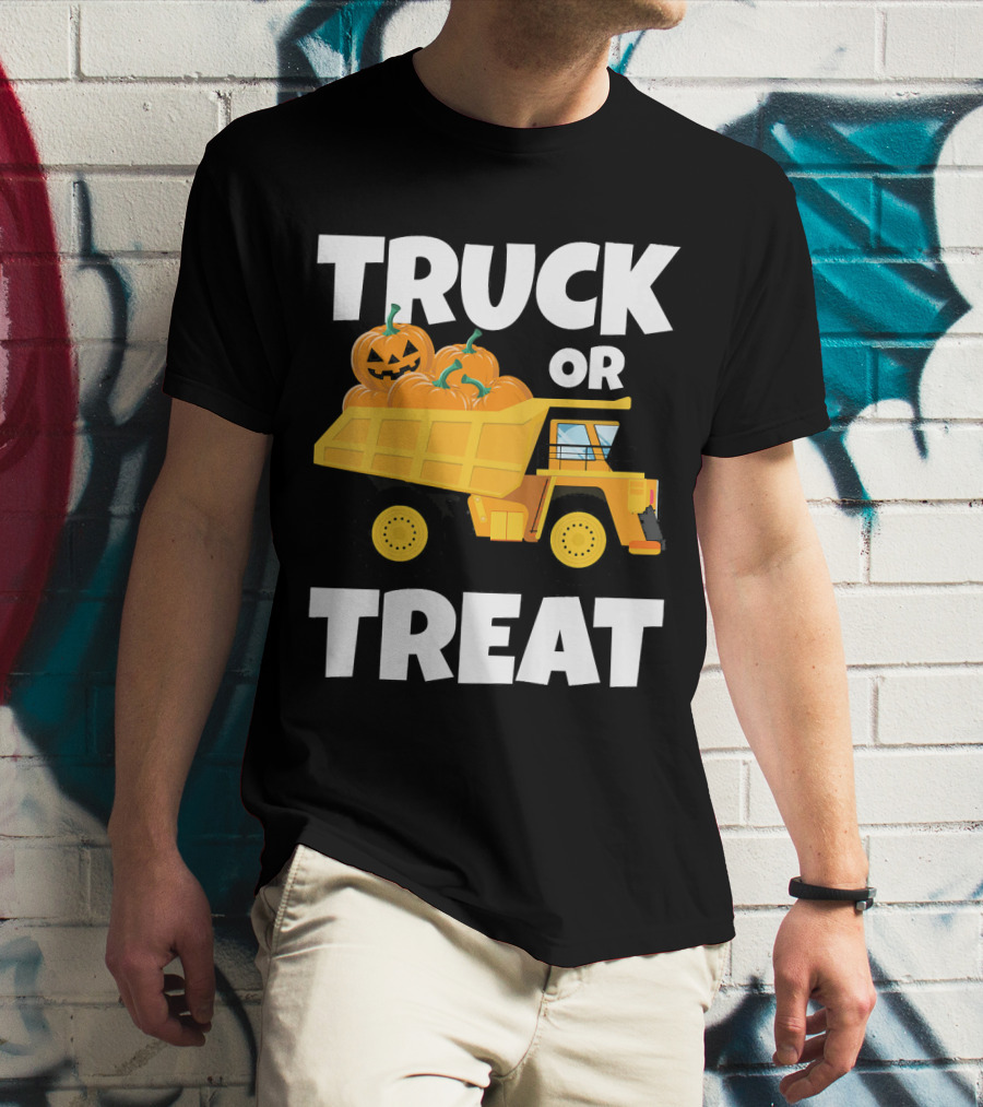 Kids Halloween Toddlers Boys Truck Or Treat Pumpkins T-Shirt