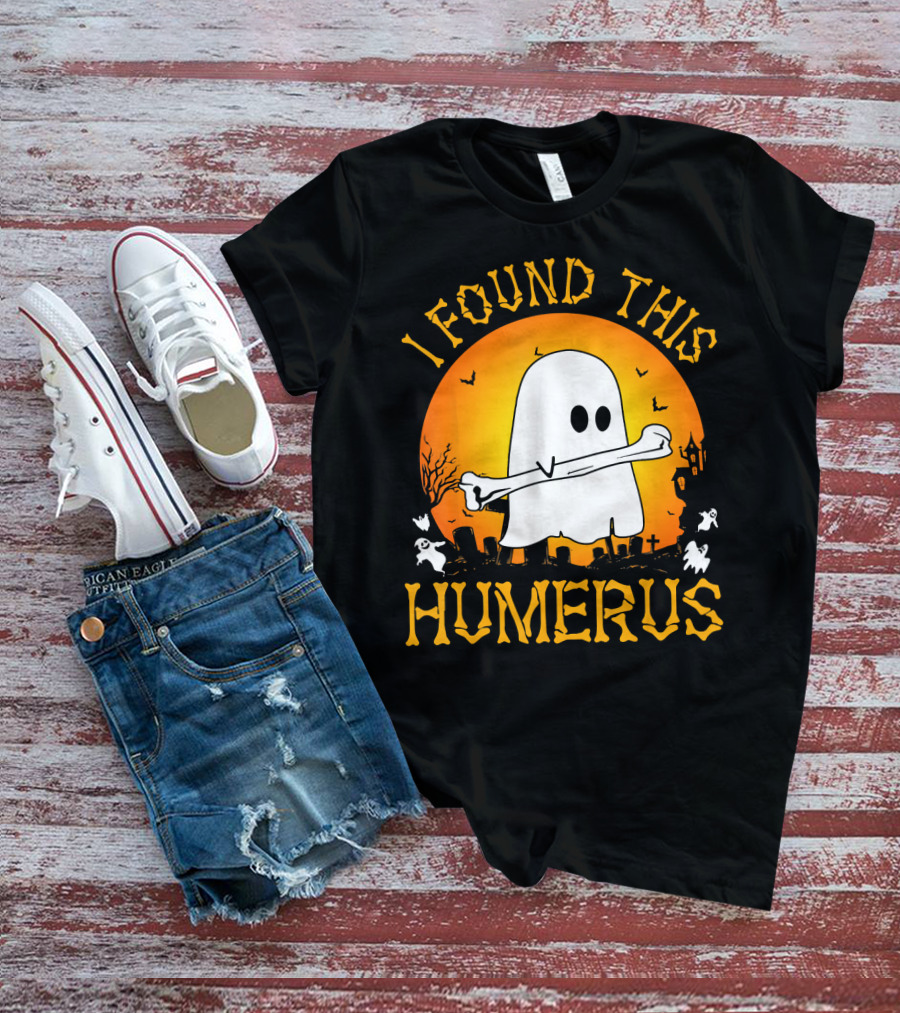 I Found This Humerus Halloween Ghost With Bone Spooky Graveyard Scene T-Shirt