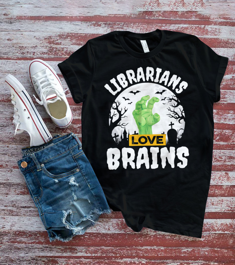 Librarians Love Brains Halloween Zombie Graveyard Scene T-Shirt