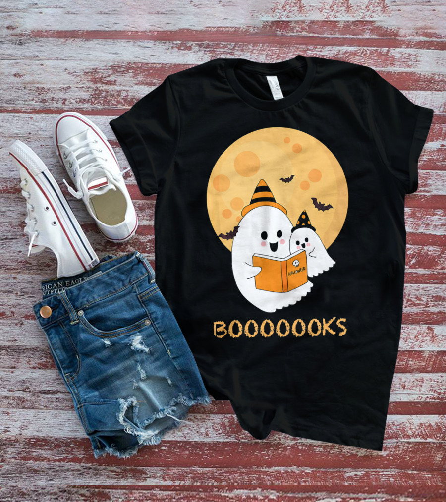 Halloween Ghosts Reading Boooooks Under Full Moon T-Shirt