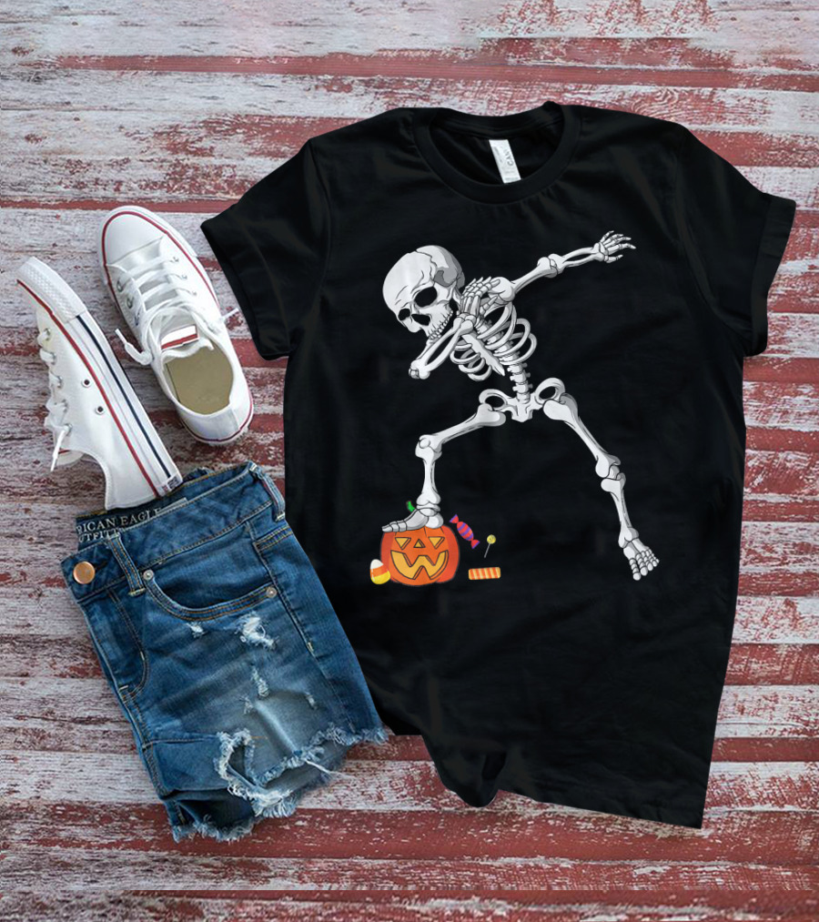 Halloween Skeleton Dabbing On Pumpkin With Candy T-Shirt