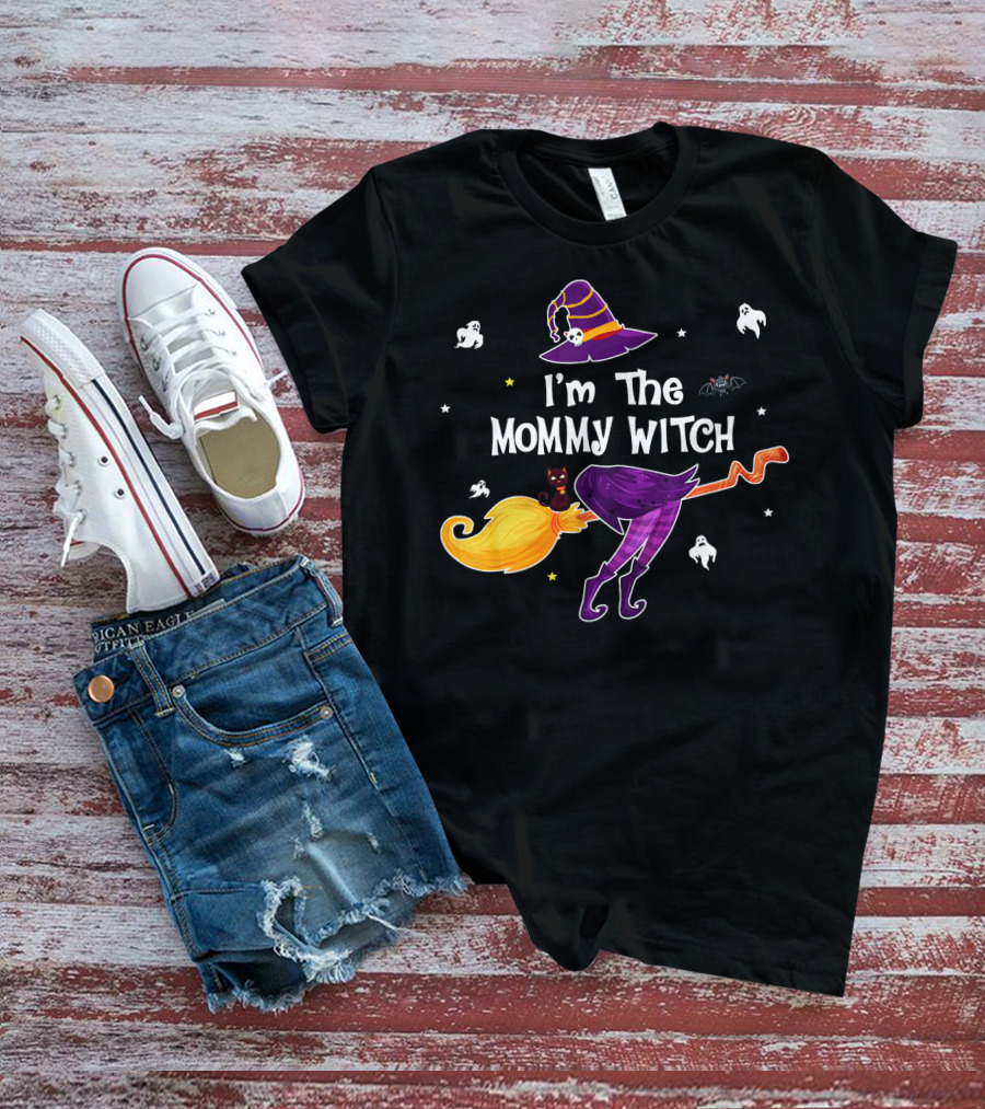 I'm The Mommy Witch With Purple Hat And Ghosts Halloween T-Shirt