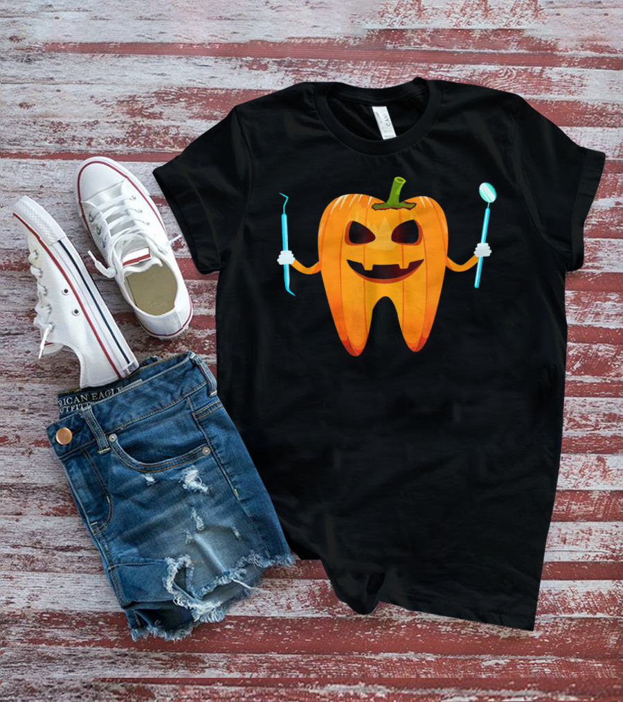 Halloween Tooth Pumpkin Holding Dental Tools T-Shirt