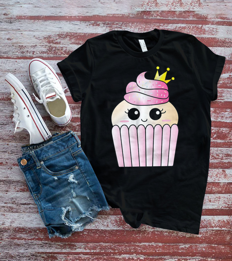 Sweet Pink Cupcake Muffin Queen Kawaii Crown T-Shirt