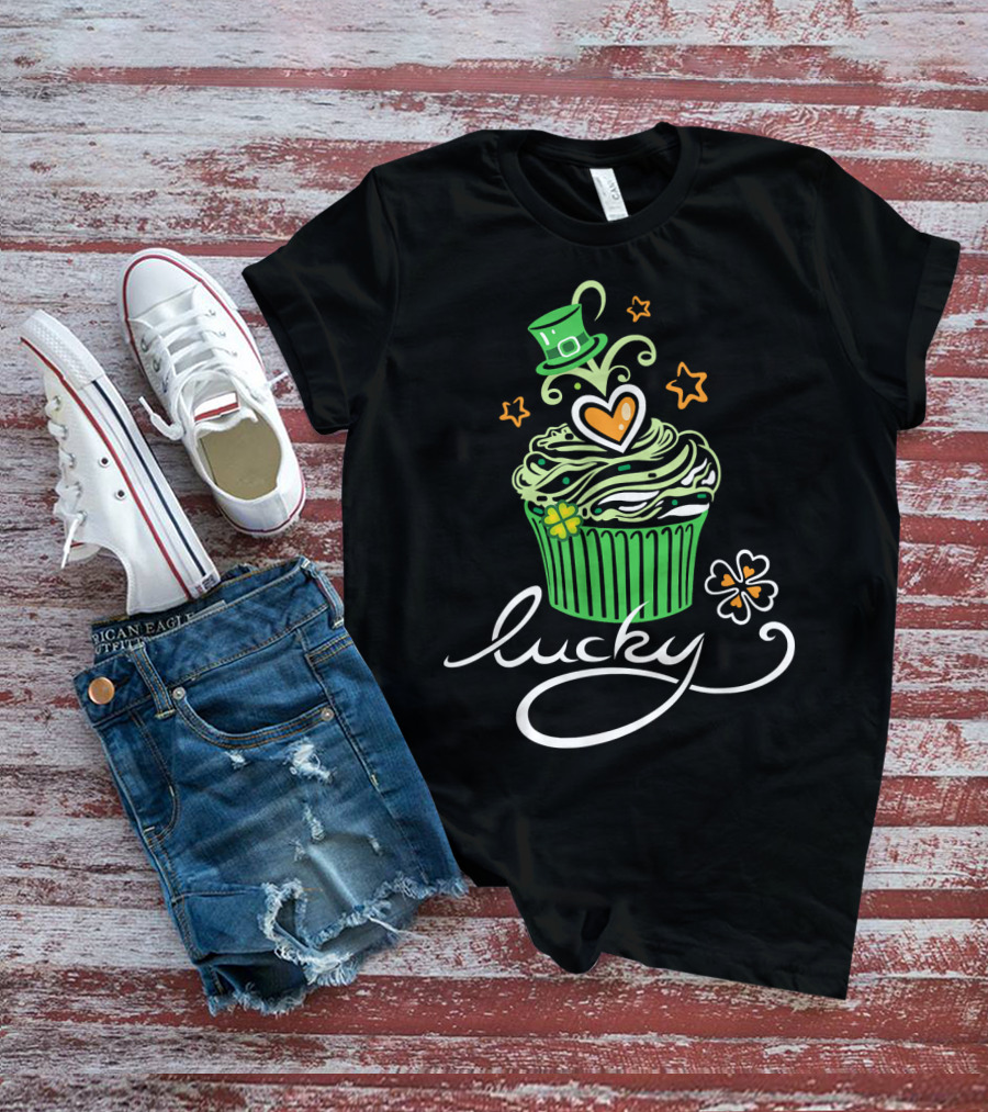Lucky Green Cupcake With St Patrick's Day Hat And Shamrock T-Shirt