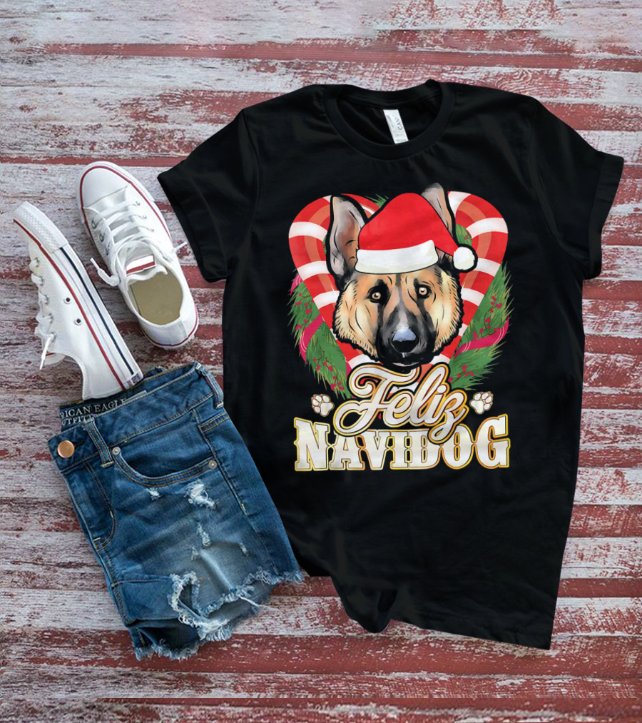 Feliz Navidog German Shepherd Santa Hat Christmas Wreath T-Shirt