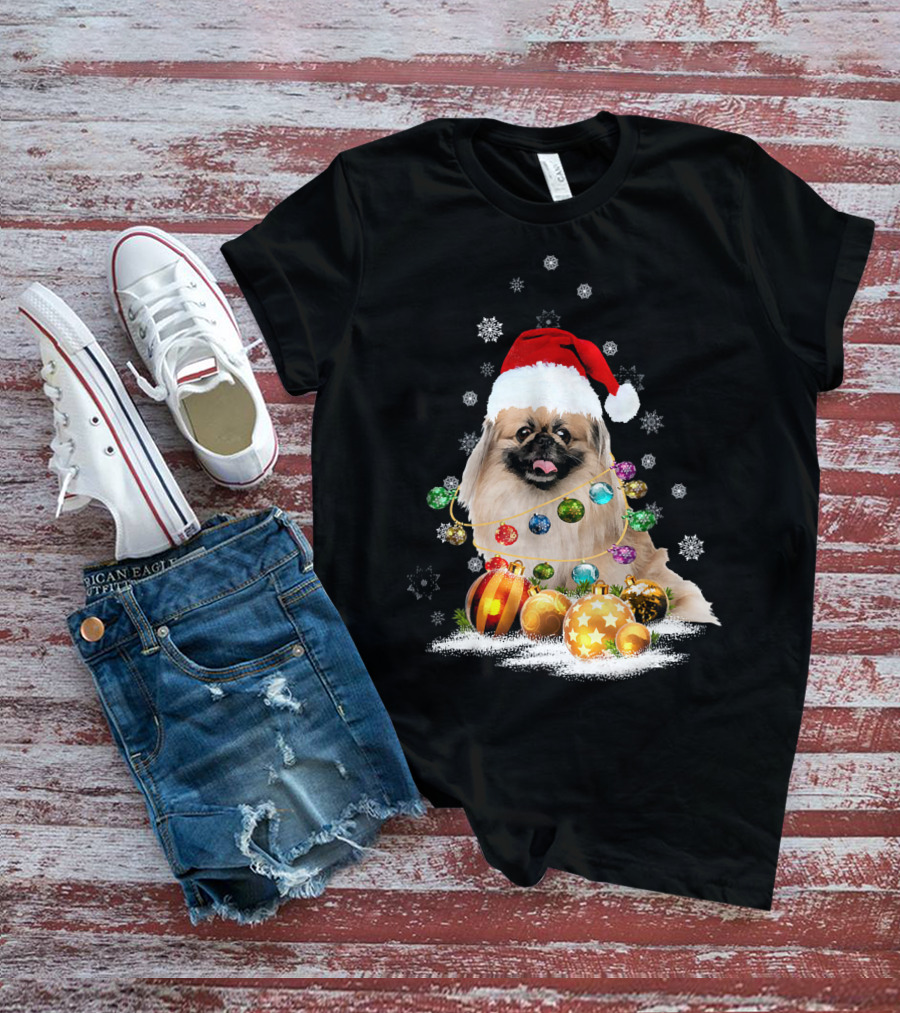 Pekingese Christmas Dog Lights With Santa Hat And Snowflakes T-Shirt