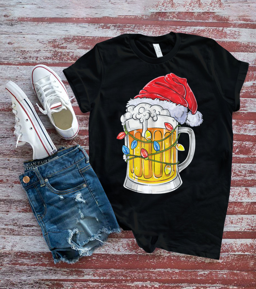 Beer Mug With Santa Hat And Christmas Lights T-Shirt